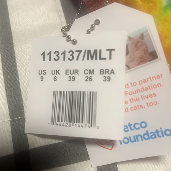 Brand new in box, never worn it tried on pair of Bobs tye dye shoe! - Picture 2 of 6